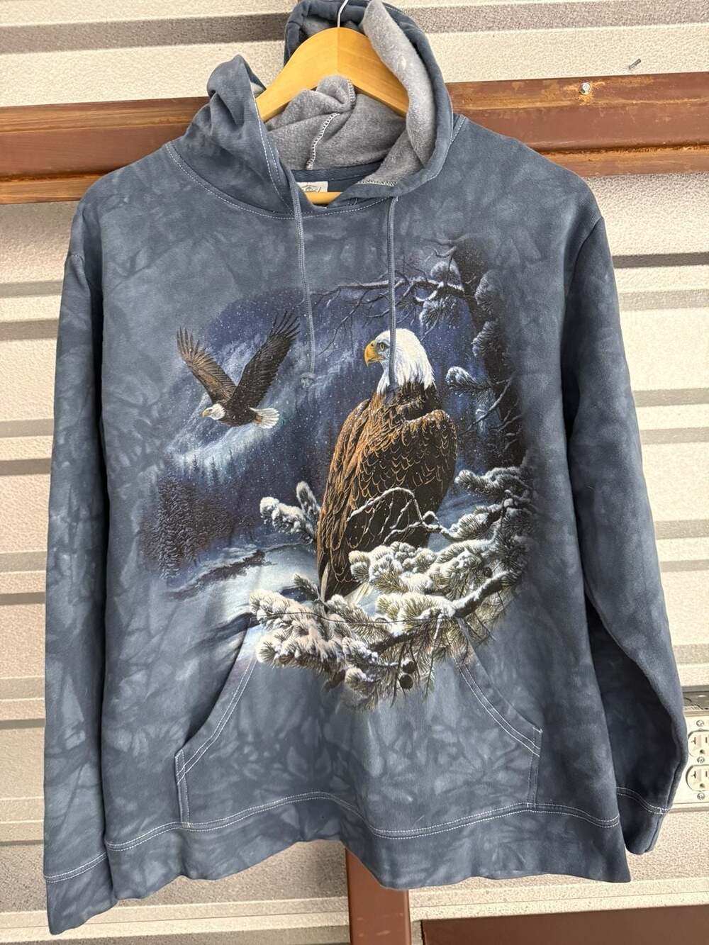 Delta Fleece Bald Eagle Winter Snow Graphic Hoodie Blue Tie-Dye Size Large